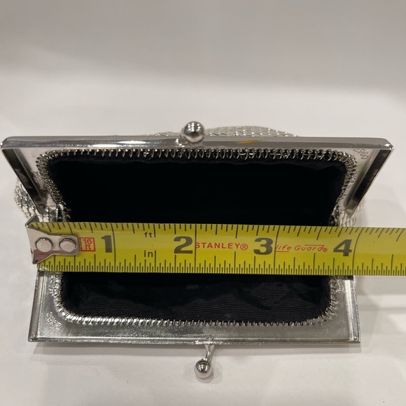 Whiting Davis USA Vintage Silver Color Metal Mesh Small Evening Handbag Wallet - Picture 12 of 16